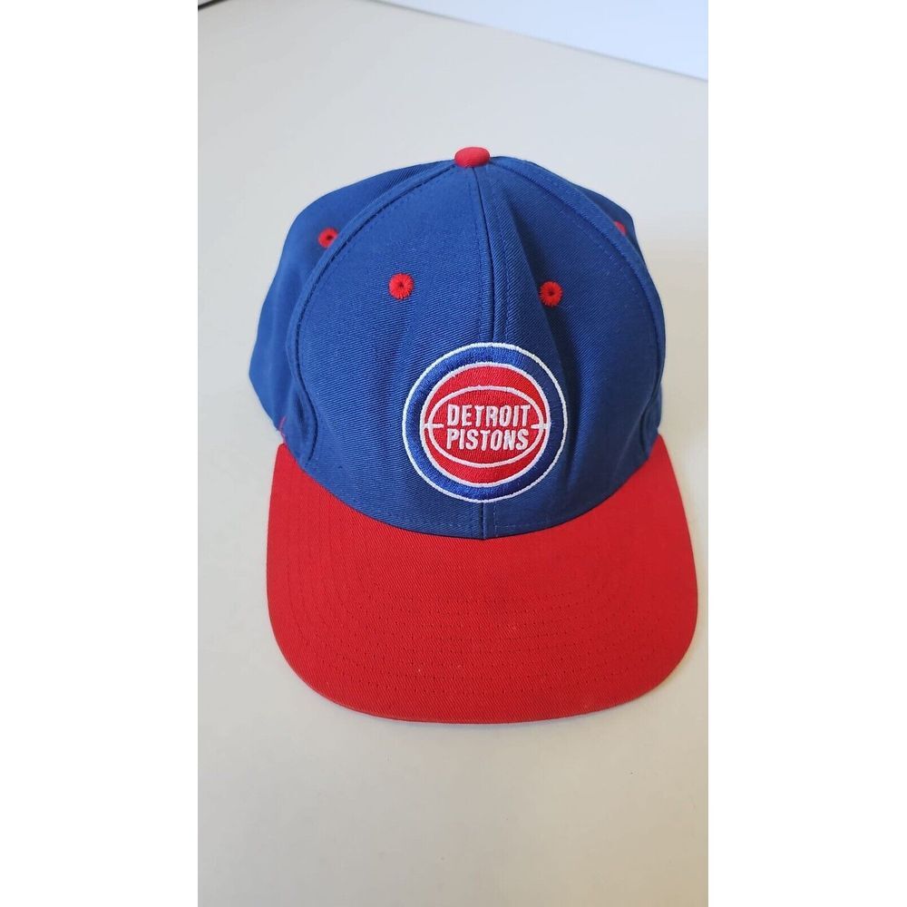 Mitchell‎ & Ness Detroit Pistons Hardwood Classics Blue/Red Snapback Hat ~ Used